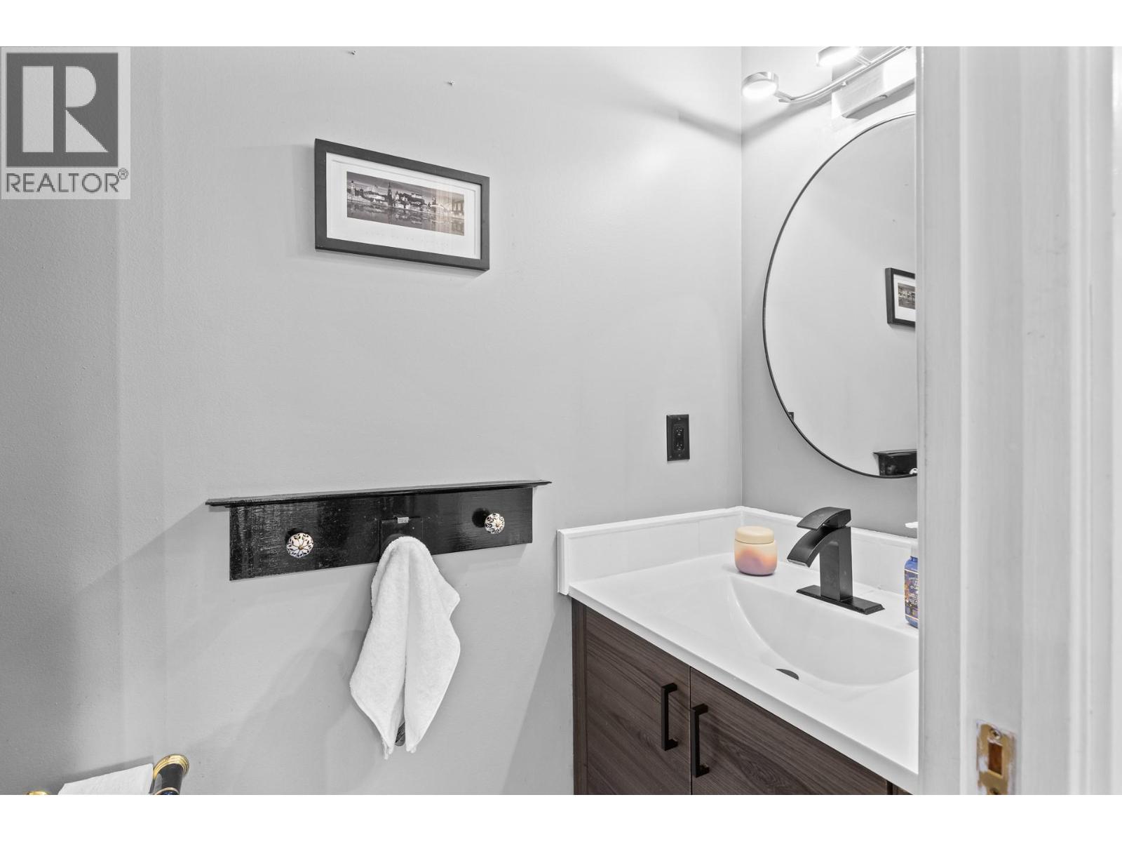 1849 Portland Place, Kelowna, British Columbia  V1V 1P9 - Photo 7 - 10400269