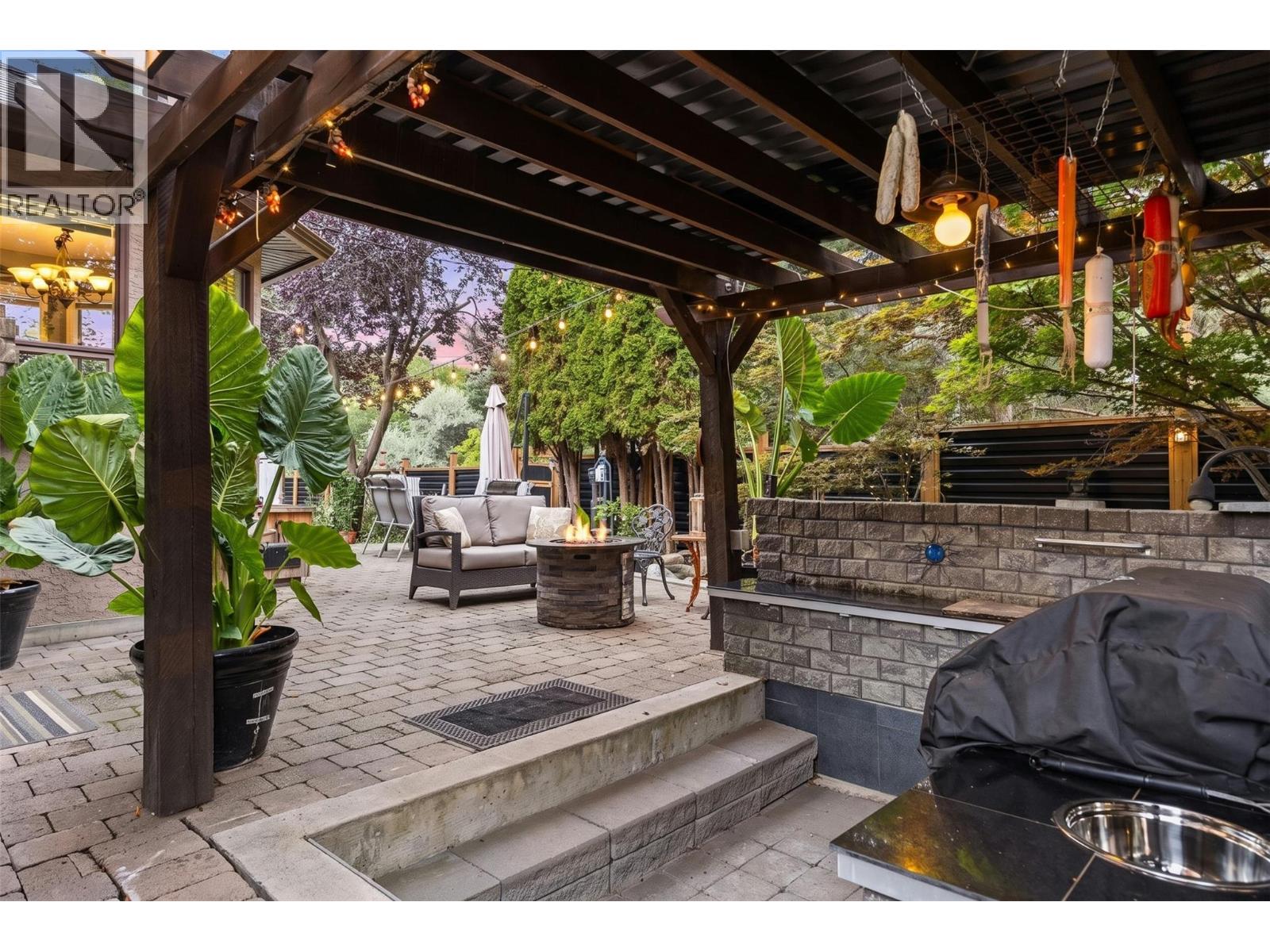 1849 Portland Place, Kelowna, British Columbia  V1V 1P9 - Photo 77 - 10400269