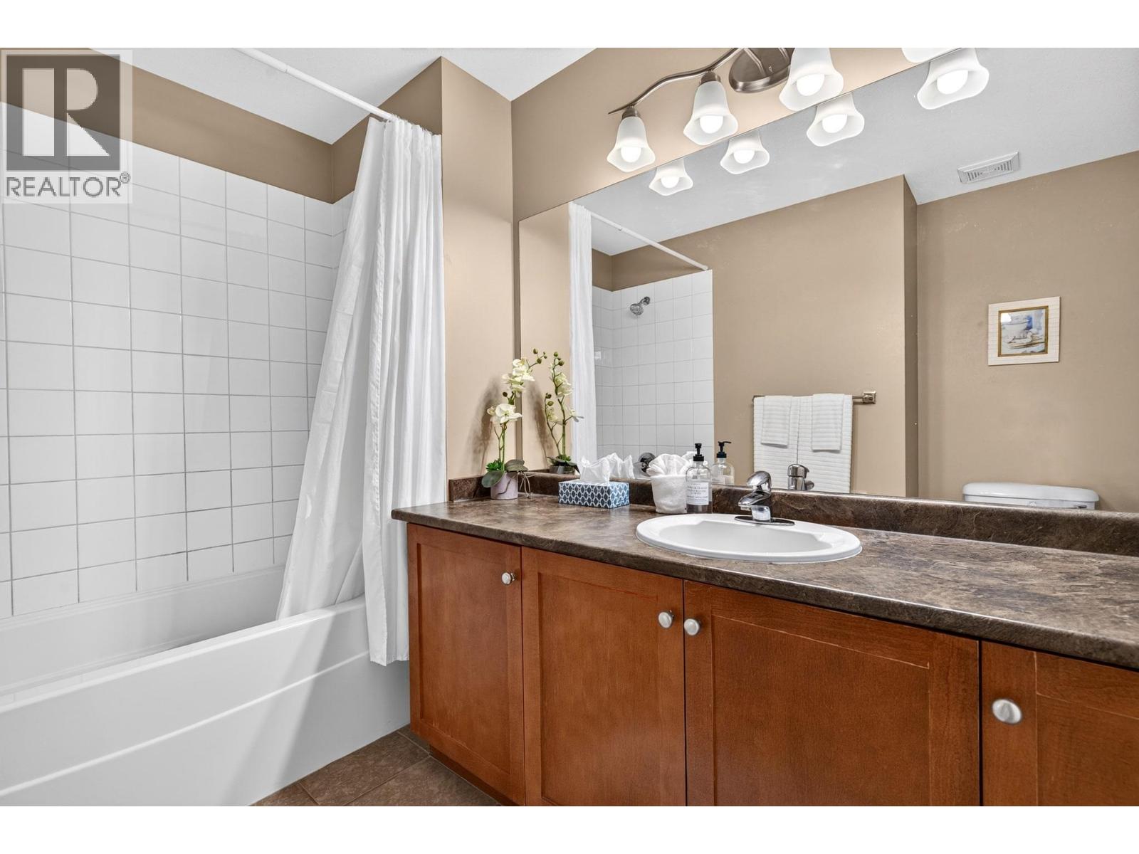 1873 Country Club Drive Unit# 2521, Kelowna, British Columbia  V1V 2W6 - Photo 14 - 10399306