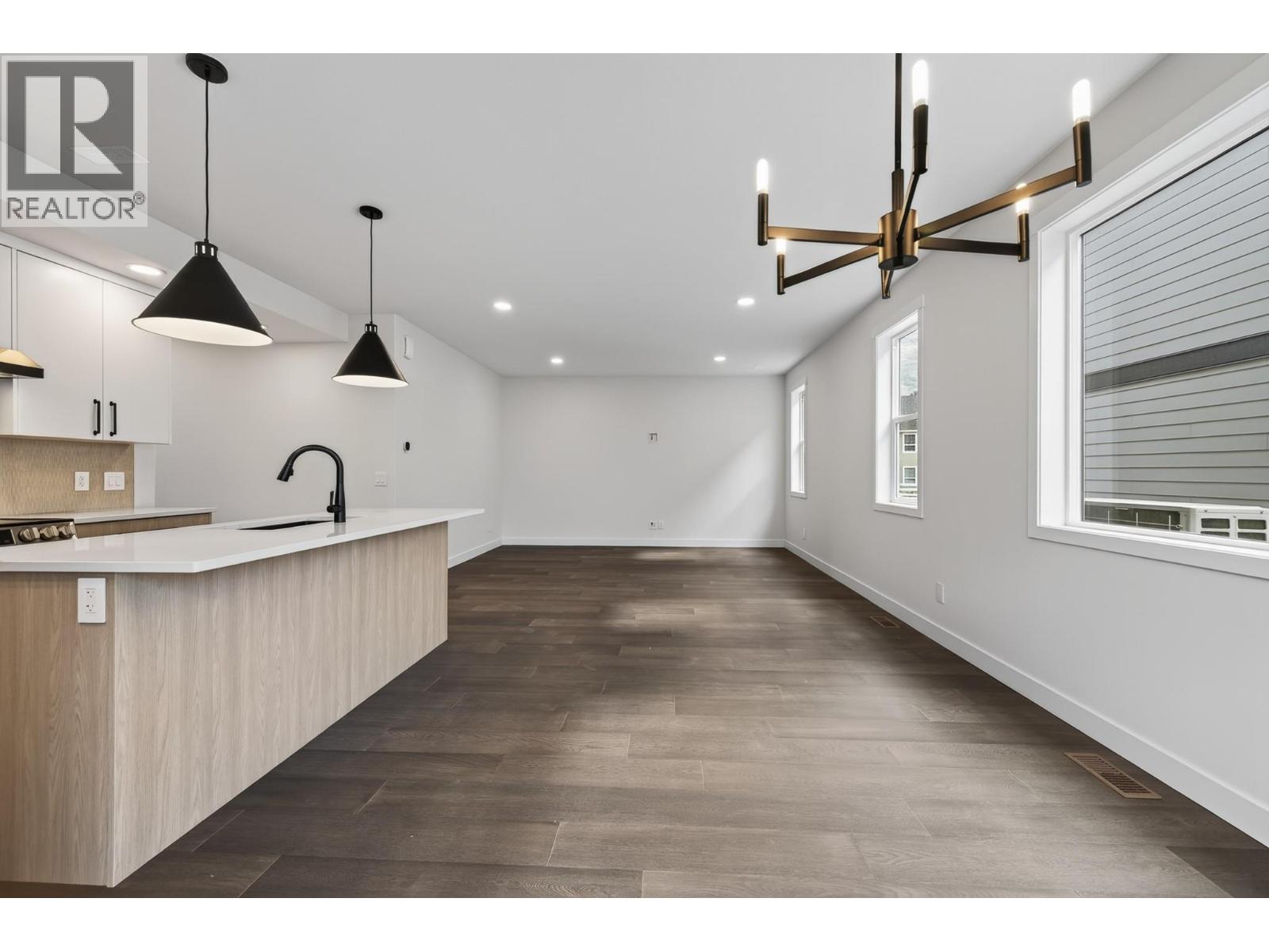 723 Lyne Road, Kamloops, British Columbia  V2B 6Z7 - Photo 4 - 10400150