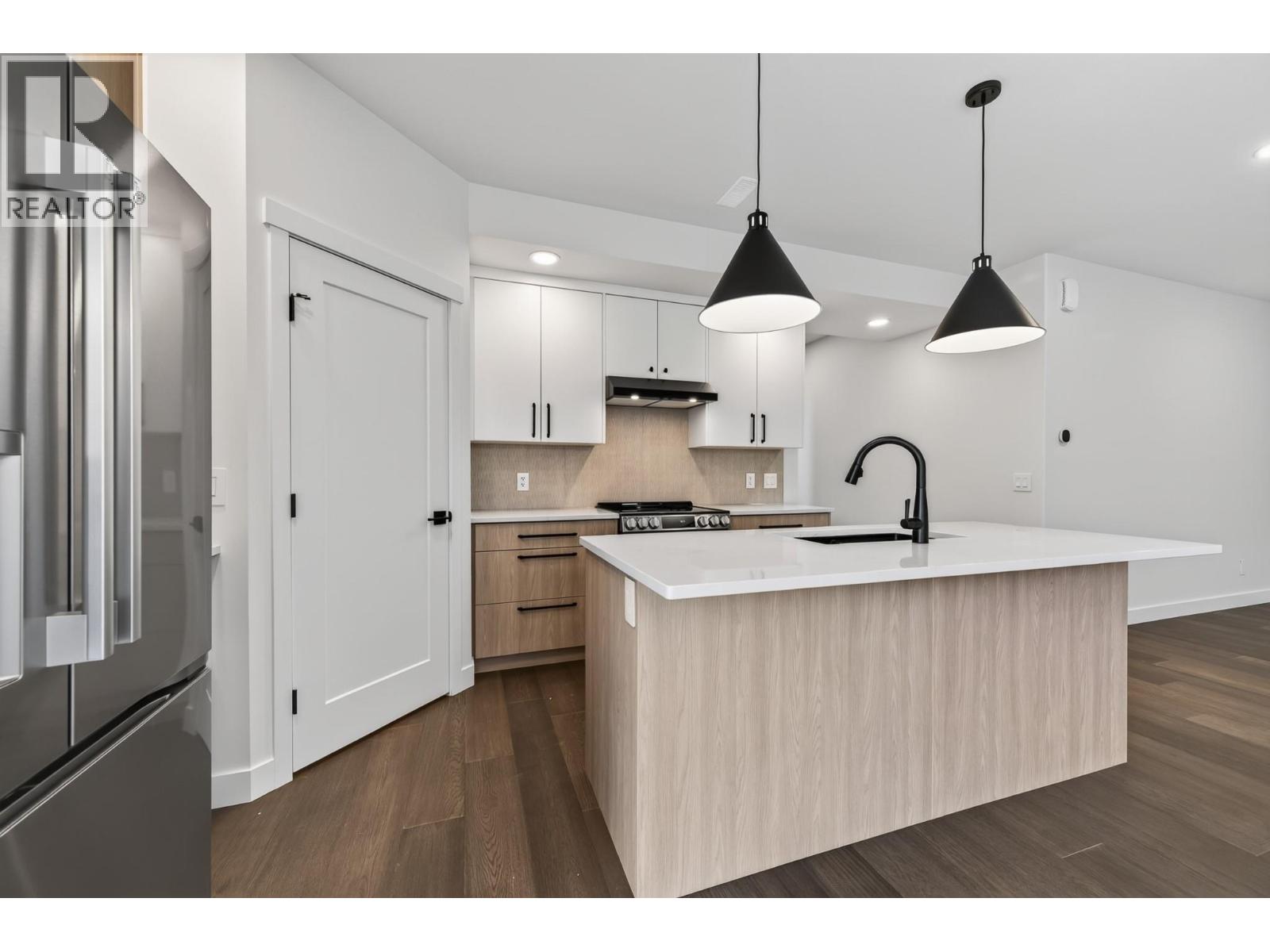 723 Lyne Road, Kamloops, British Columbia  V2B 6Z7 - Photo 8 - 10400150