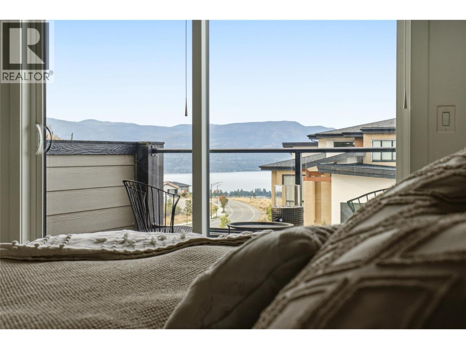 1215 Ponds Avenue, Kelowna, British Columbia  V1W 5N1 - Photo 27 - 10400097