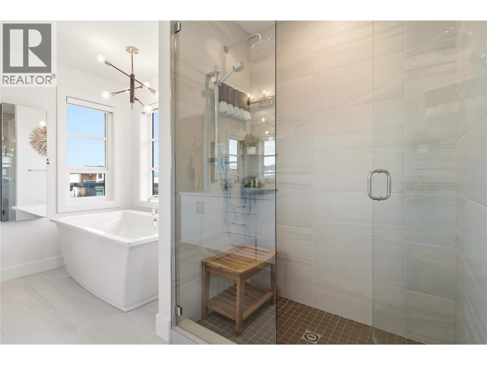 1215 Ponds Avenue, Kelowna, British Columbia  V1W 5N1 - Photo 30 - 10400097