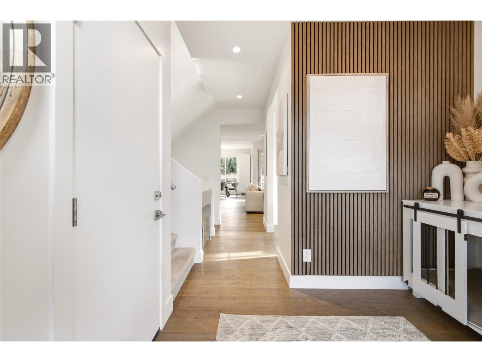 1215 Ponds Avenue, Kelowna, British Columbia  V1W 5N1 - Photo 6 - 10400097
