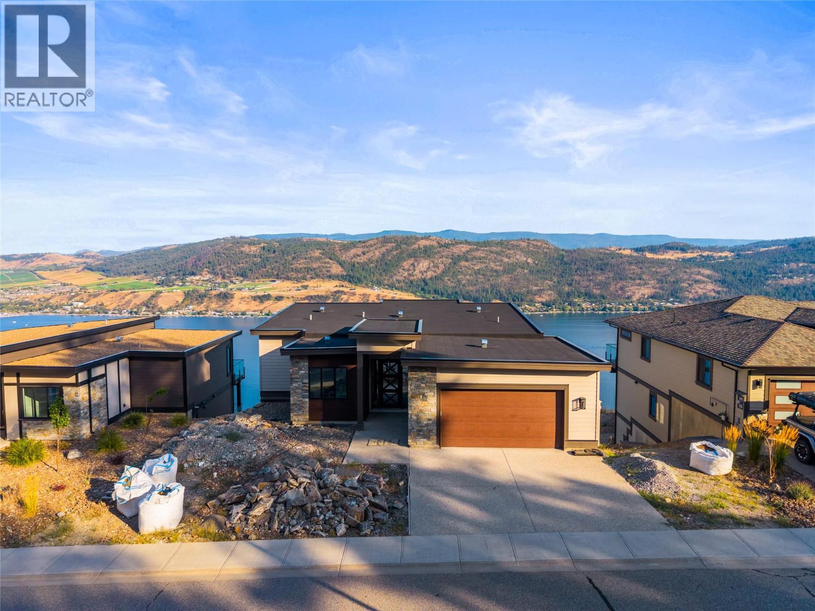 8940 Tavistock Road, Vernon, British Columbia  V1H 2L4 - Photo 1 - 10400281