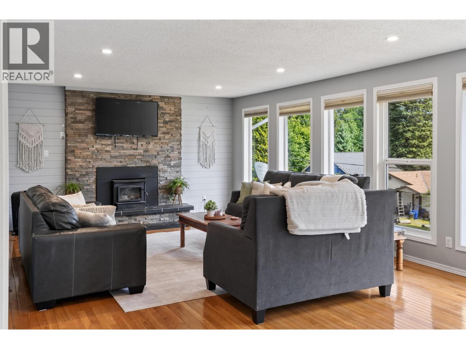 215 Bayview Street, Kaslo, British Columbia  V0G 1M0 - Photo 10 - 10400046