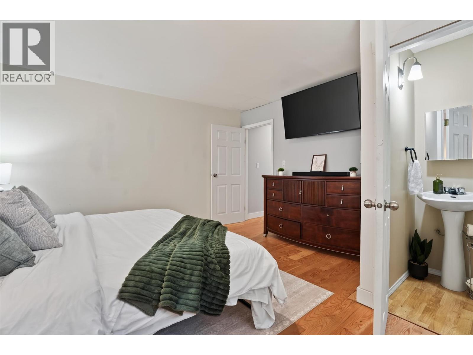 215 Bayview Street, Kaslo, British Columbia  V0G 1M0 - Photo 13 - 10400046