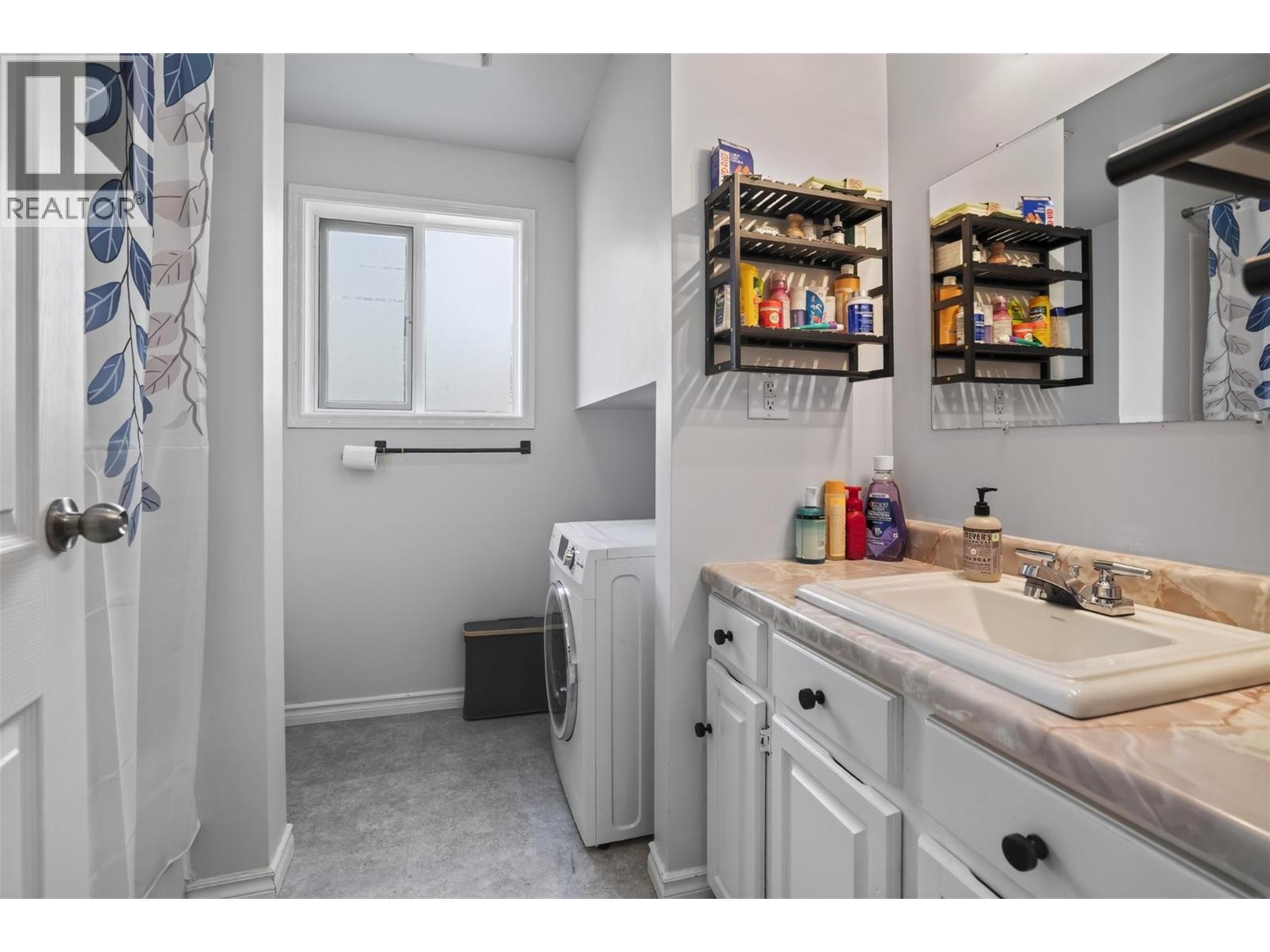 215 Bayview Street, Kaslo, British Columbia  V0G 1M0 - Photo 35 - 10400046