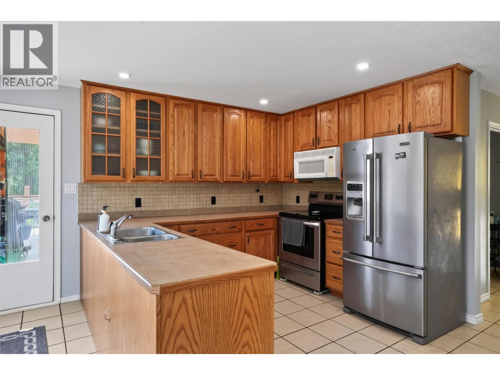215 Bayview Street, Kaslo, British Columbia  V0G 1M0 - Photo 5 - 10400046