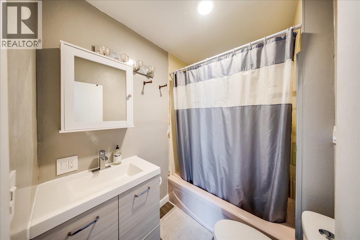 795 Kipling Street, Warfield, British Columbia  V1R 2A3 - Photo 19 - 10400120
