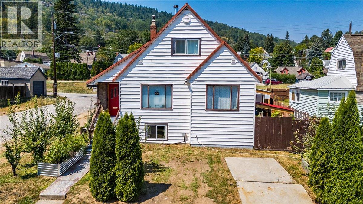 795 Kipling Street, Warfield, British Columbia  V1R 2A3 - Photo 2 - 10400120