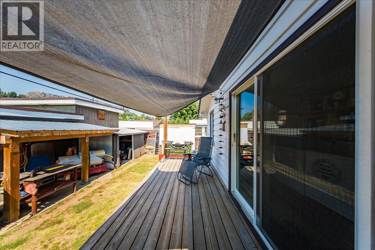 795 Kipling Street, Warfield, British Columbia  V1R 2A3 - Photo 31 - 10400120