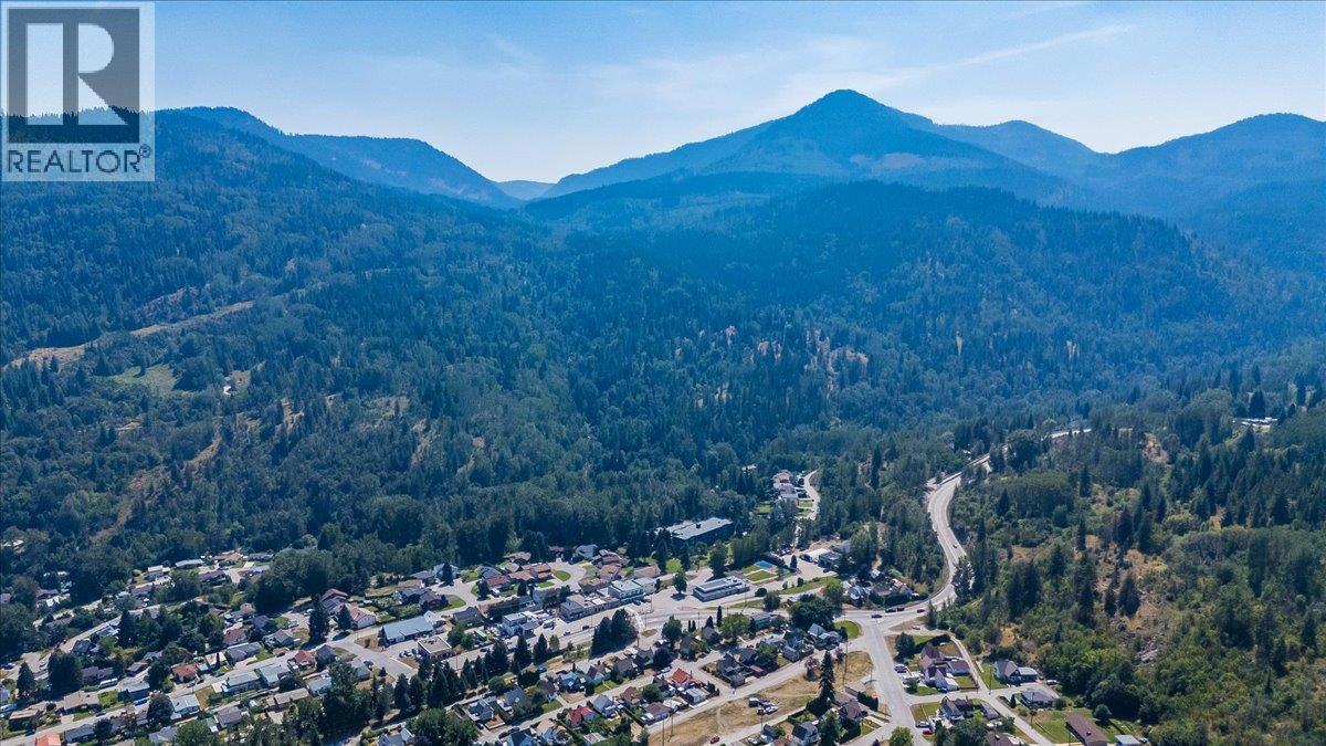 795 Kipling Street, Warfield, British Columbia  V1R 2A3 - Photo 47 - 10400120