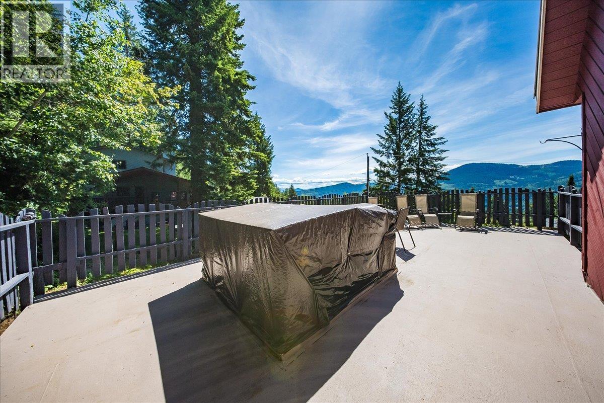 2390 Mcleod Avenue, Rossland, British Columbia  V0G 1Y0 - Photo 22 - 10400118