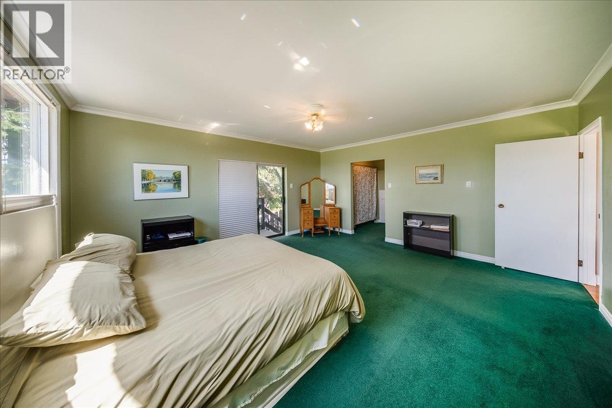 2390 Mcleod Avenue, Rossland, British Columbia  V0G 1Y0 - Photo 27 - 10400118