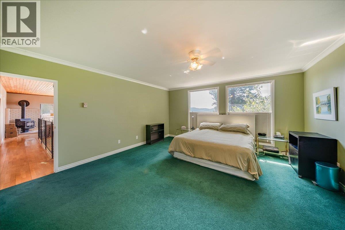 2390 Mcleod Avenue, Rossland, British Columbia  V0G 1Y0 - Photo 28 - 10400118