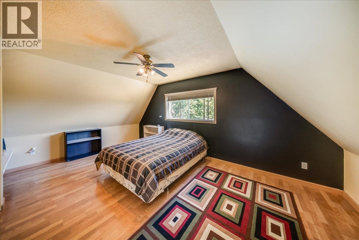 2390 Mcleod Avenue, Rossland, British Columbia  V0G 1Y0 - Photo 40 - 10400118