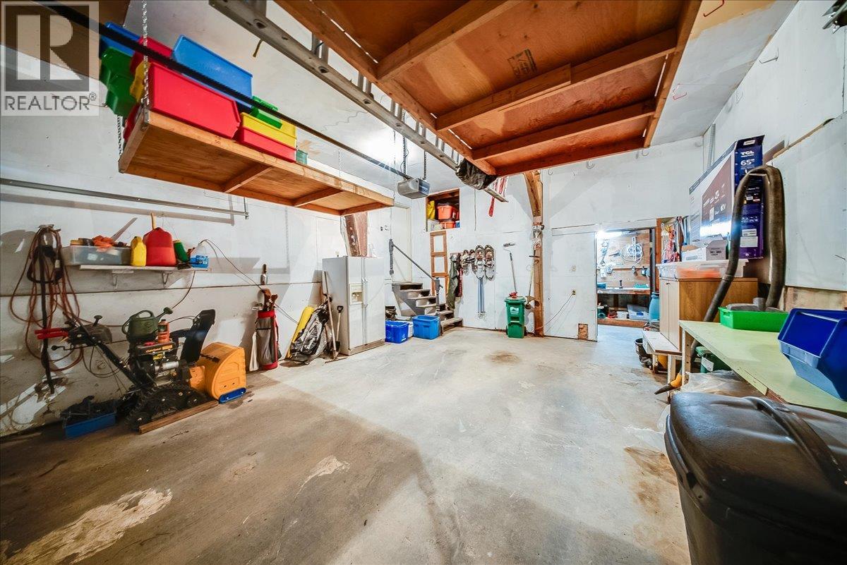 2390 Mcleod Avenue, Rossland, British Columbia  V0G 1Y0 - Photo 49 - 10400118