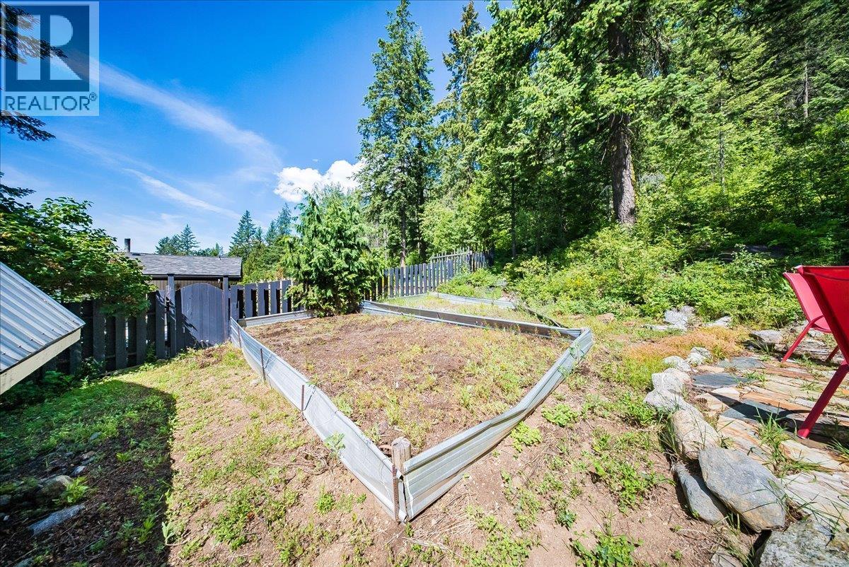 2390 Mcleod Avenue, Rossland, British Columbia  V0G 1Y0 - Photo 58 - 10400118