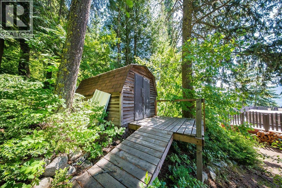 2390 Mcleod Avenue, Rossland, British Columbia  V0G 1Y0 - Photo 63 - 10400118
