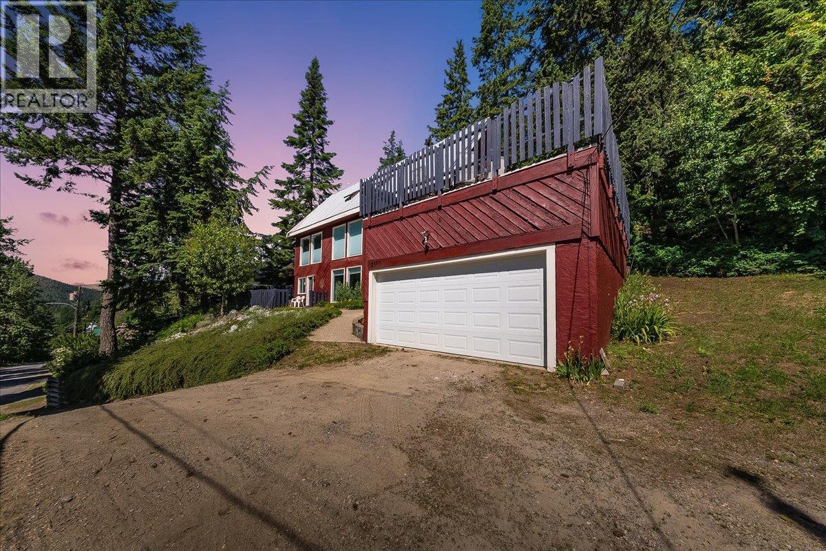 2390 Mcleod Avenue, Rossland, British Columbia  V0G 1Y0 - Photo 68 - 10400118