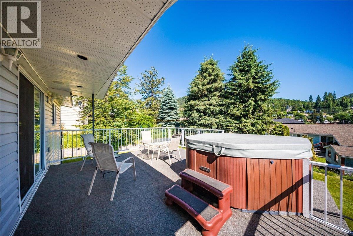 1618 Victoria Avenue, Rossland, British Columbia  V0G 1Y0 - Photo 10 - 10400116