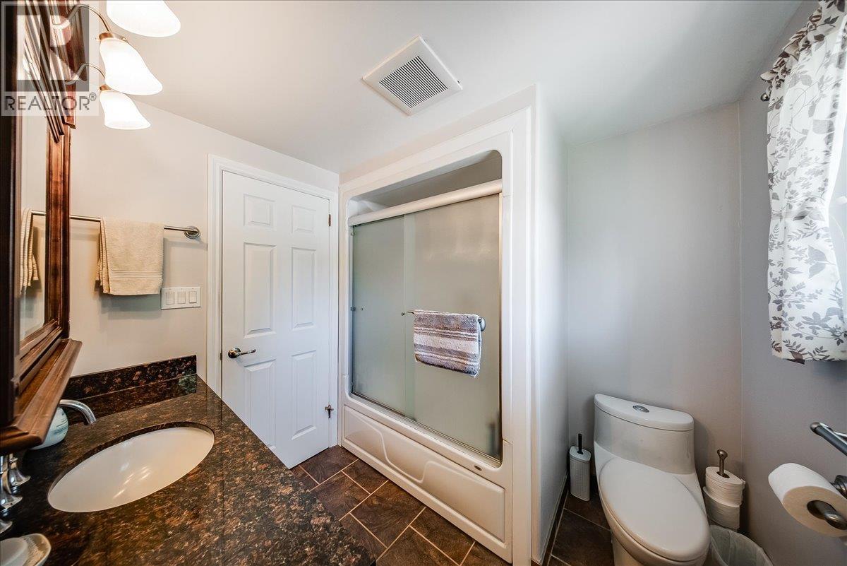 1618 Victoria Avenue, Rossland, British Columbia  V0G 1Y0 - Photo 19 - 10400116