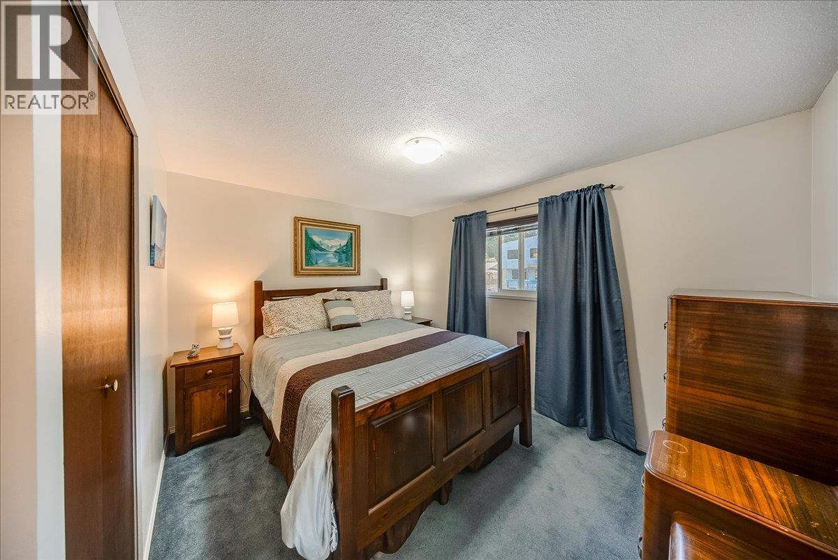 1618 Victoria Avenue, Rossland, British Columbia  V0G 1Y0 - Photo 27 - 10400116