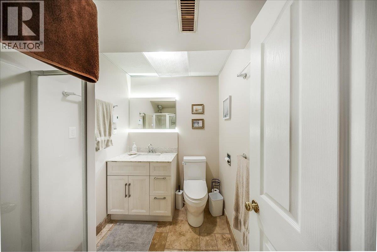 1618 Victoria Avenue, Rossland, British Columbia  V0G 1Y0 - Photo 31 - 10400116