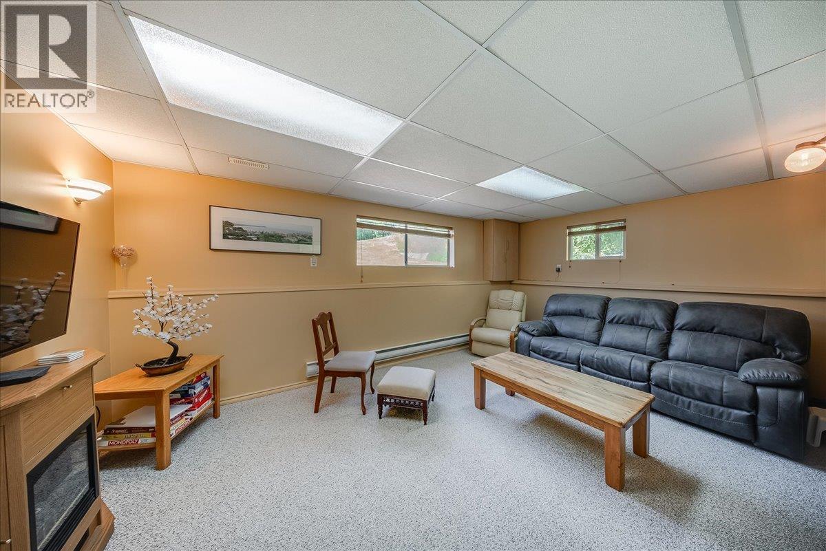 1618 Victoria Avenue, Rossland, British Columbia  V0G 1Y0 - Photo 33 - 10400116