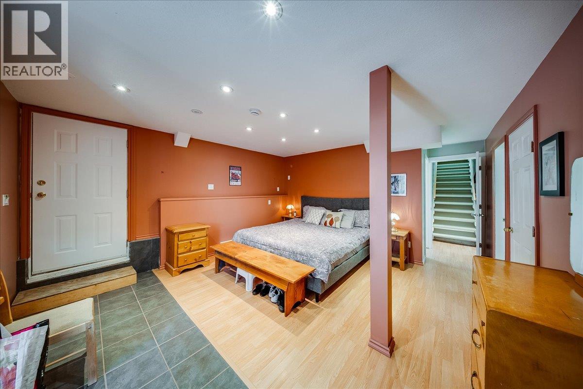 1618 Victoria Avenue, Rossland, British Columbia  V0G 1Y0 - Photo 38 - 10400116