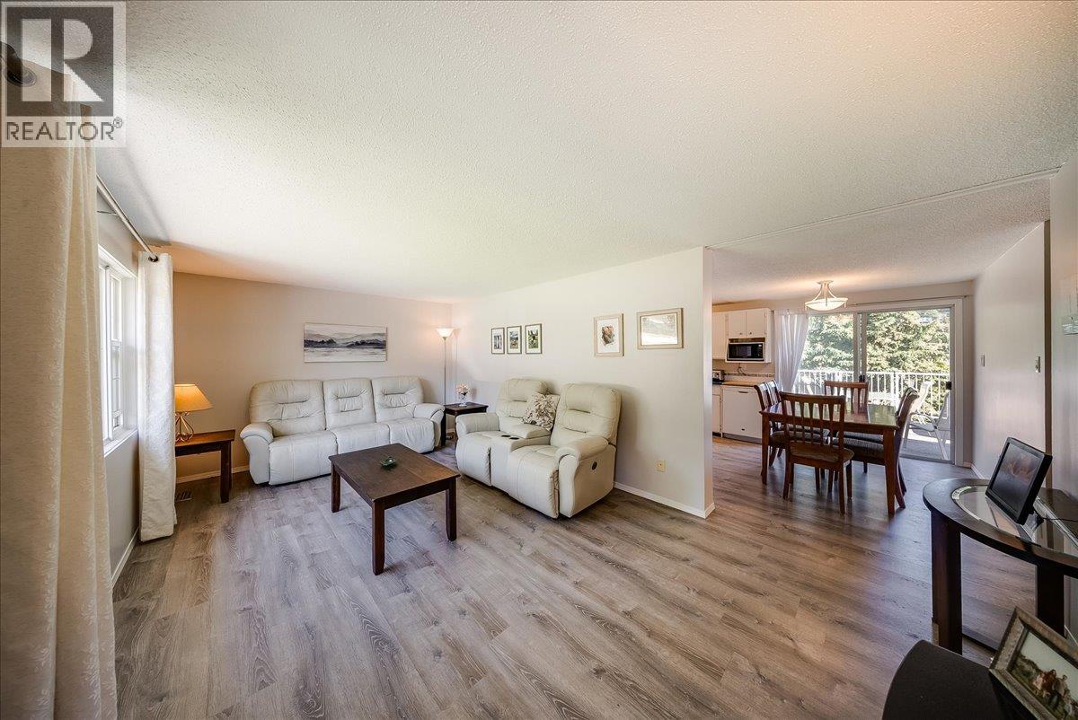 1618 Victoria Avenue, Rossland, British Columbia  V0G 1Y0 - Photo 4 - 10400116