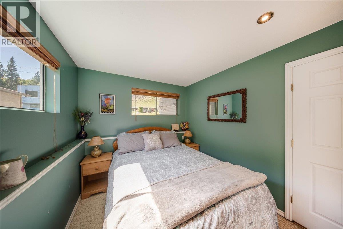 1618 Victoria Avenue, Rossland, British Columbia  V0G 1Y0 - Photo 44 - 10400116