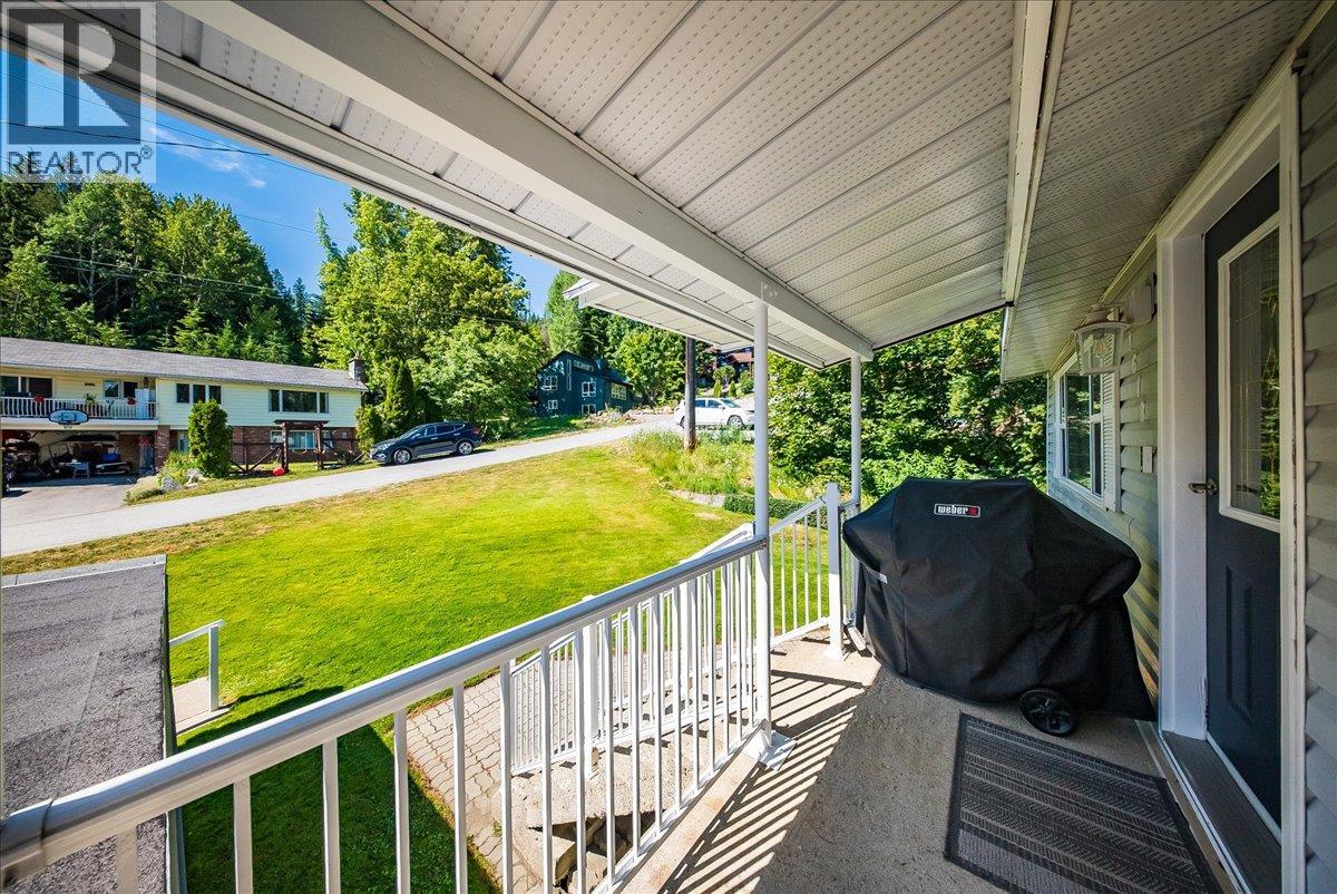 1618 Victoria Avenue, Rossland, British Columbia  V0G 1Y0 - Photo 49 - 10400116