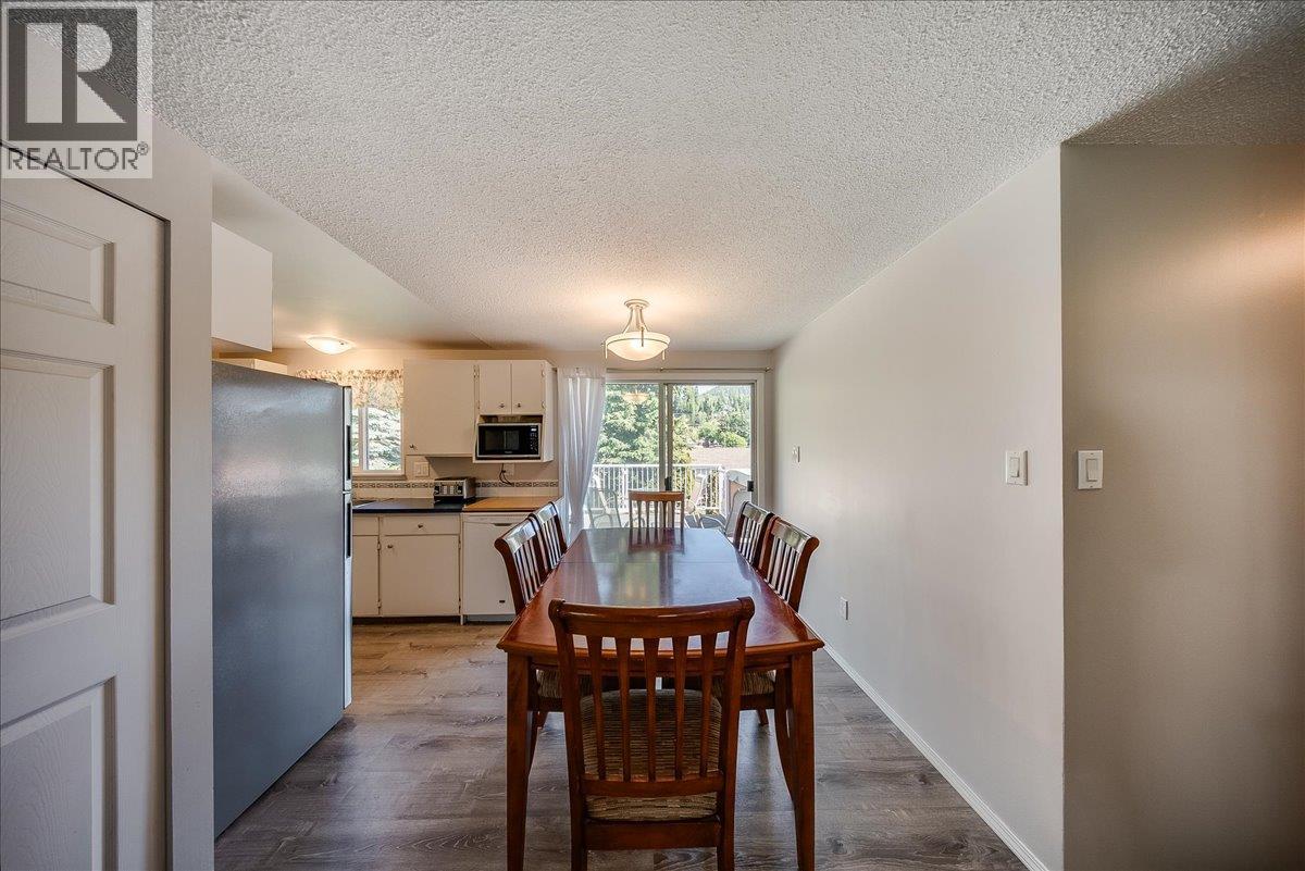 1618 Victoria Avenue, Rossland, British Columbia  V0G 1Y0 - Photo 8 - 10400116