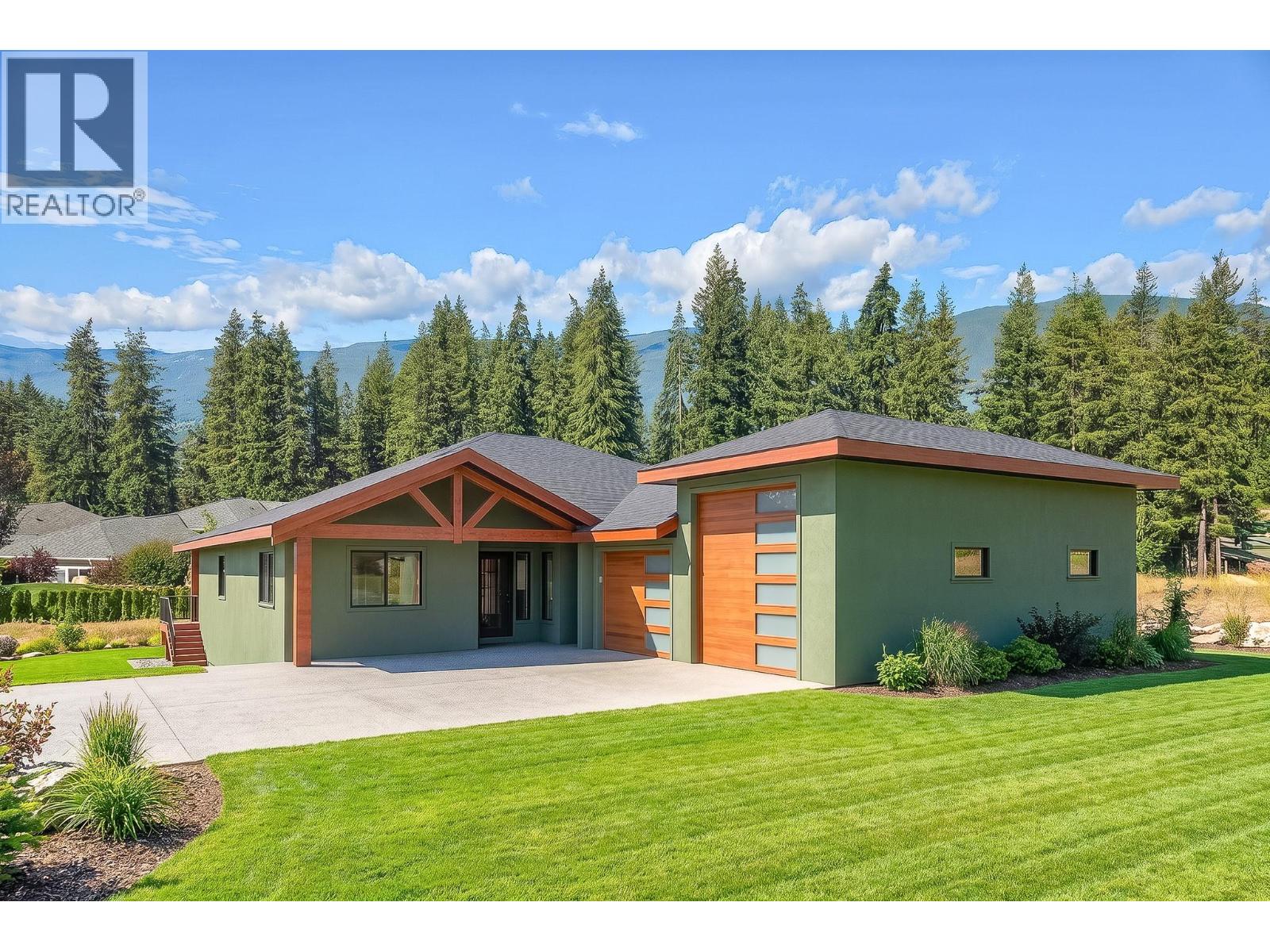 4160 20 Street Ne, Salmon Arm, British Columbia  V1E 2A3 - Photo 1 - 10399733