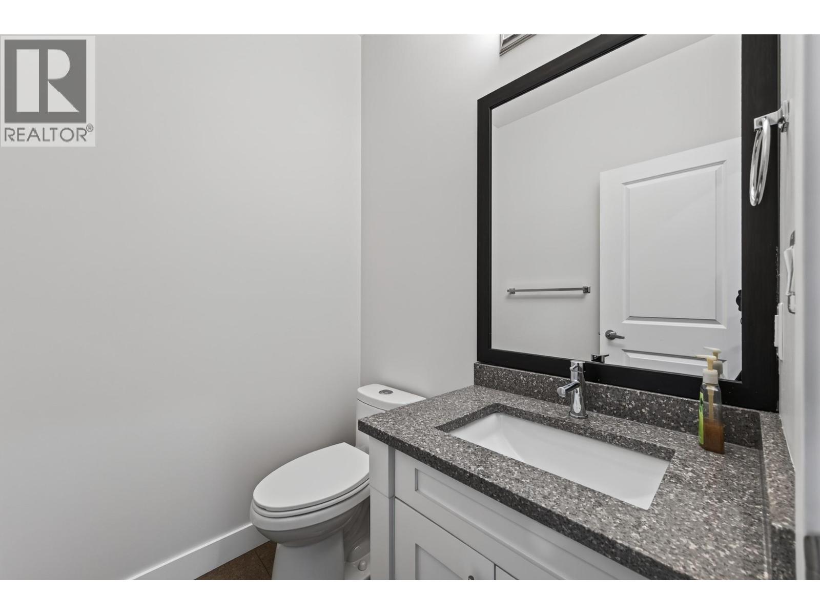 1868 Grouse Court, Kamloops, British Columbia  V2B 8S8 - Photo 4 - 10400289