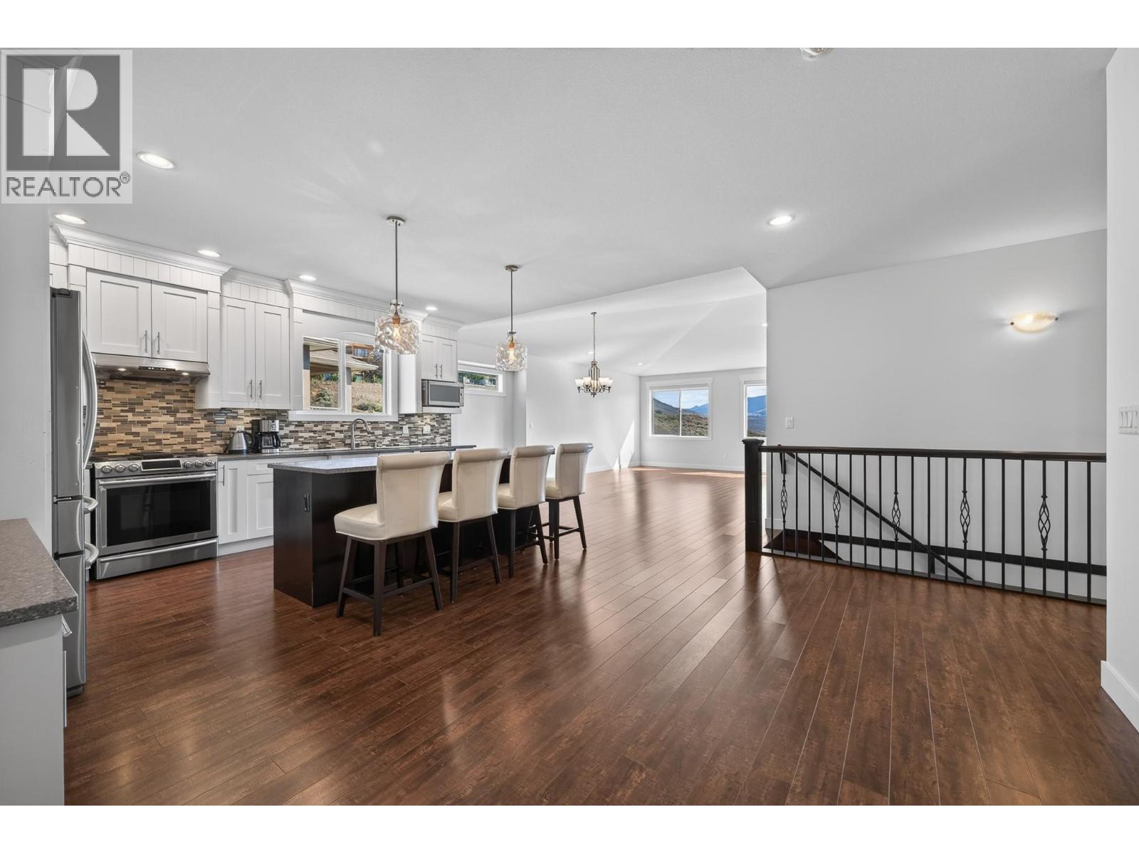 1868 Grouse Court, Kamloops, British Columbia  V2B 8S8 - Photo 5 - 10400289