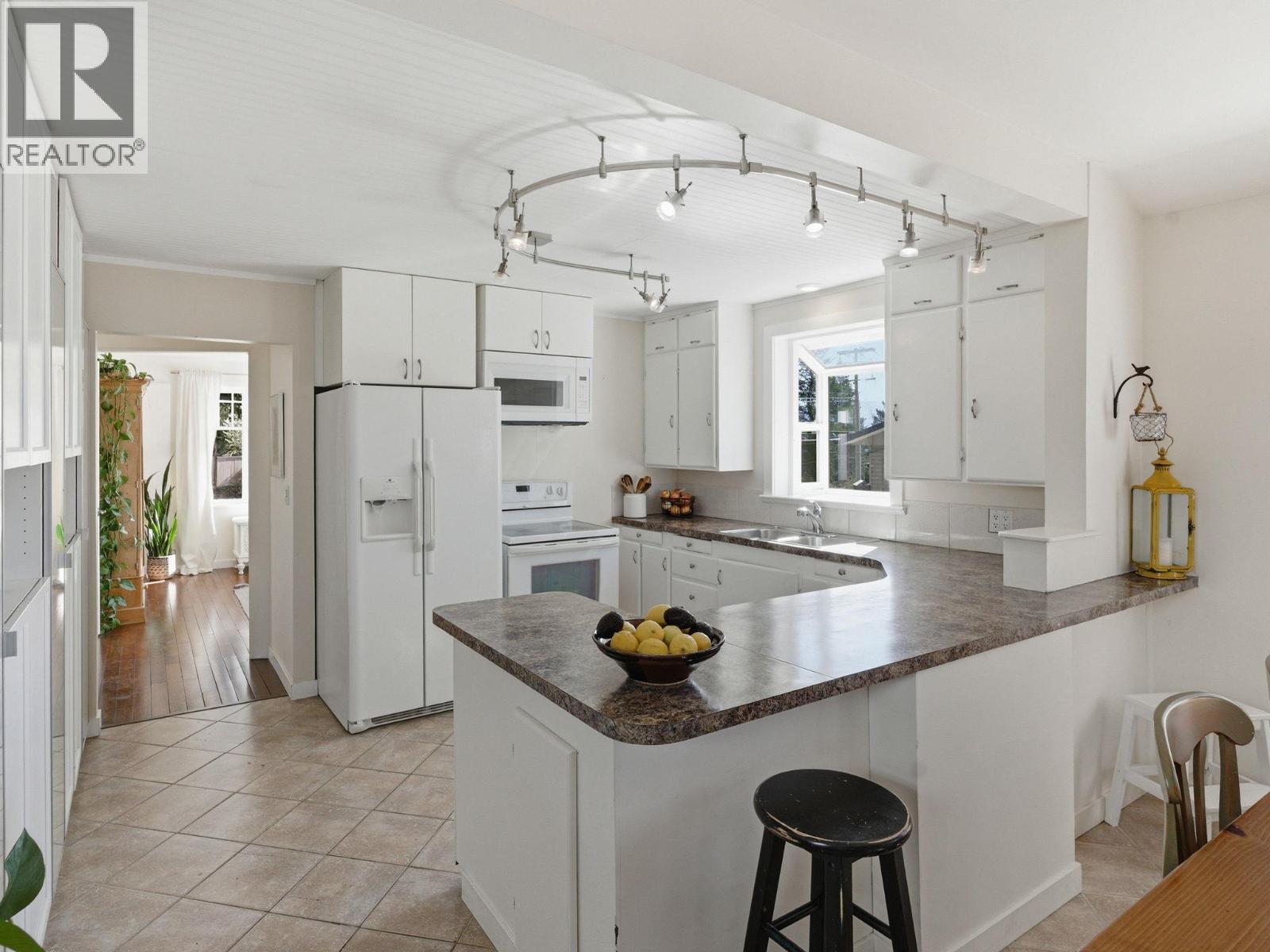 3090 Smith Creek Road, West Kelowna, British Columbia  V4T 1M8 - Photo 3 - 10400177