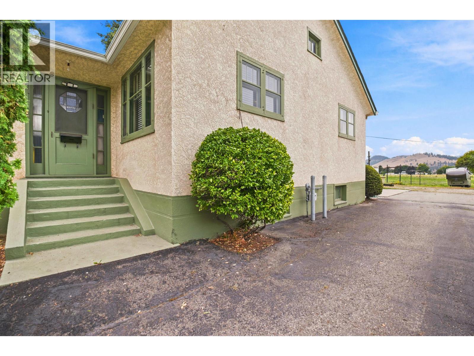 1666 Rutland Road, Kelowna, British Columbia  V1X 4Z6 - Photo 4 - 10398854
