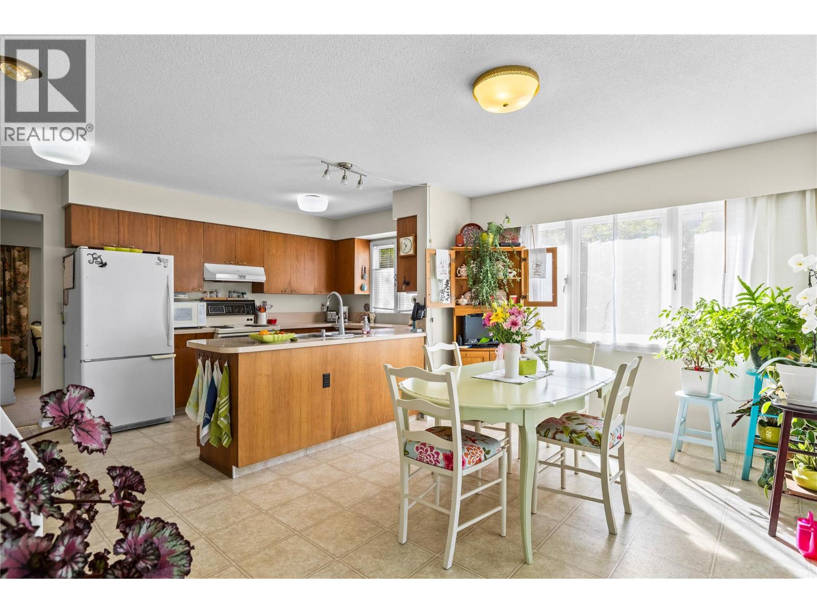 4088 Lakeshore Road, Kelowna, British Columbia  V1W 1V6 - Photo 10 - 10399591
