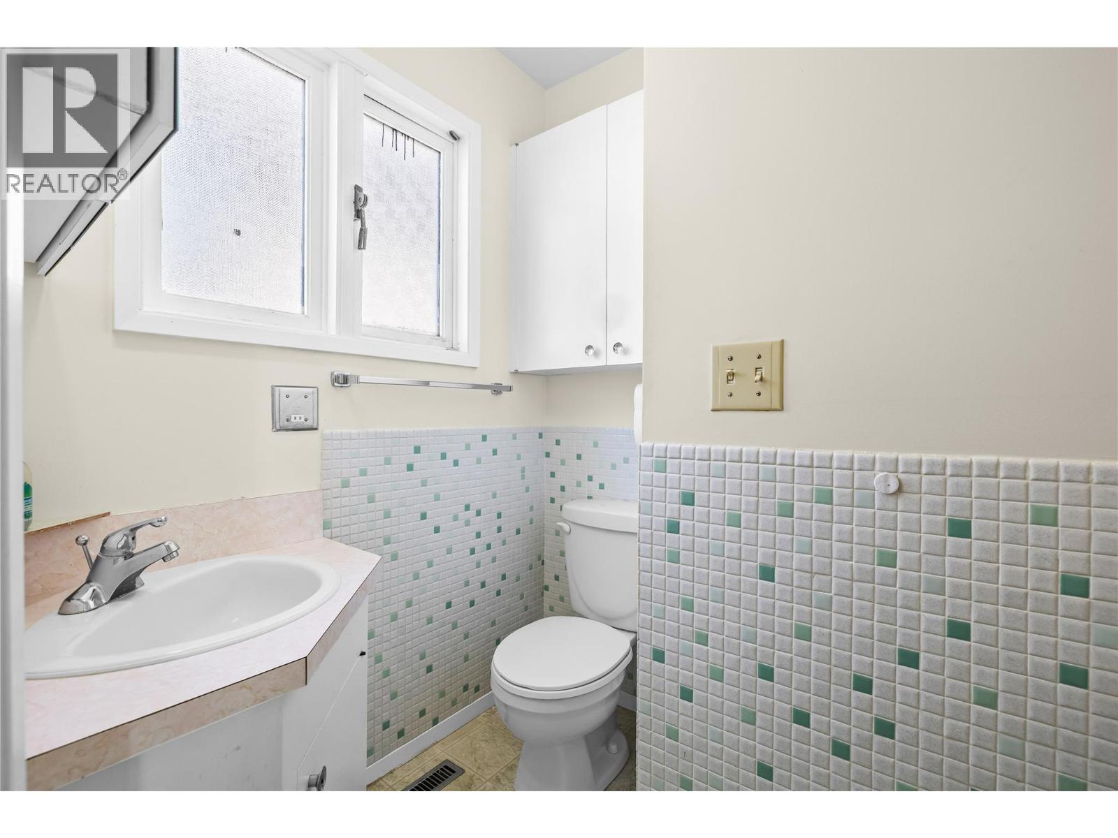 4088 Lakeshore Road, Kelowna, British Columbia  V1W 1V6 - Photo 20 - 10399591
