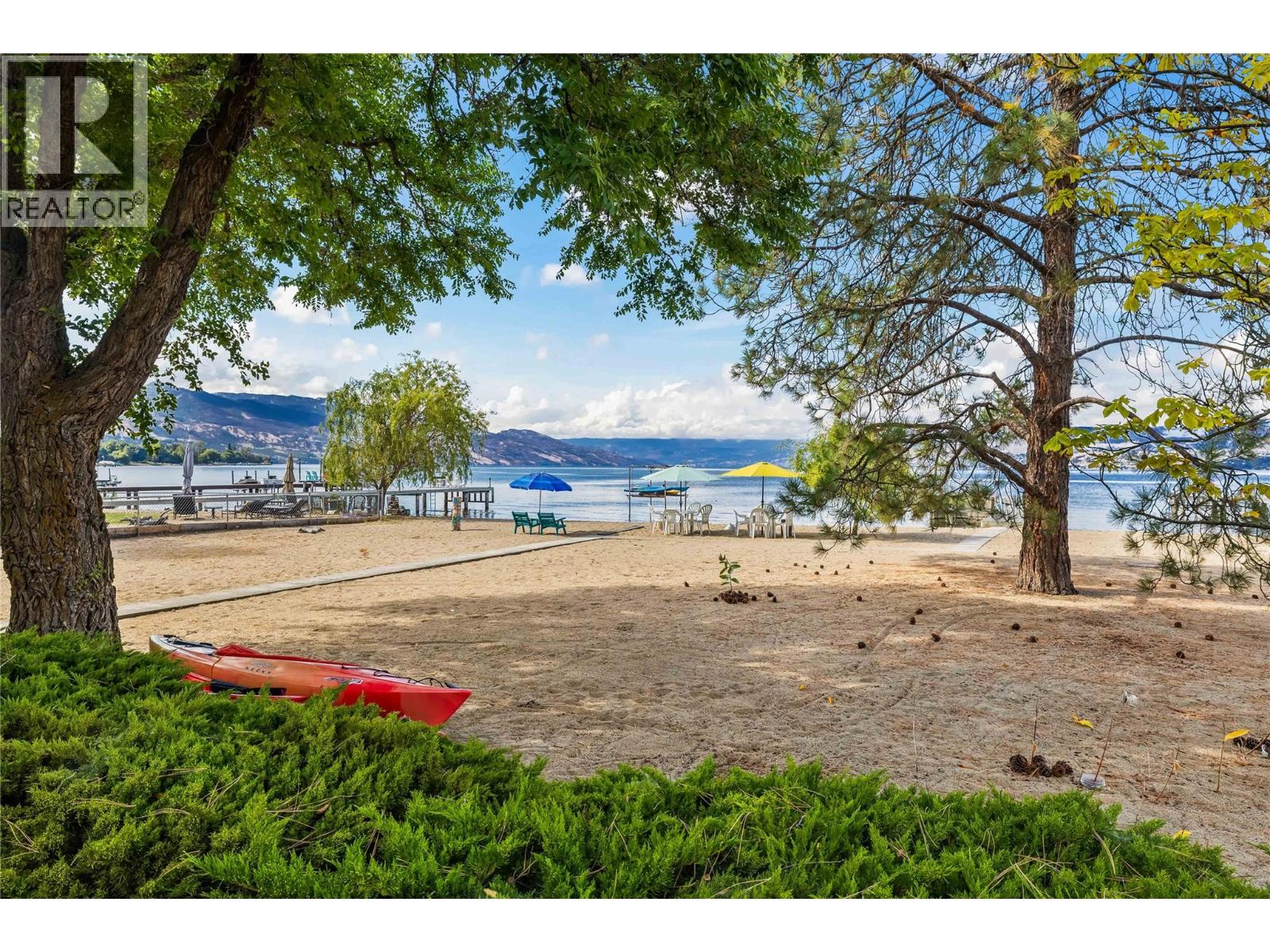 4088 Lakeshore Road, Kelowna, British Columbia  V1W 1V6 - Photo 36 - 10399591