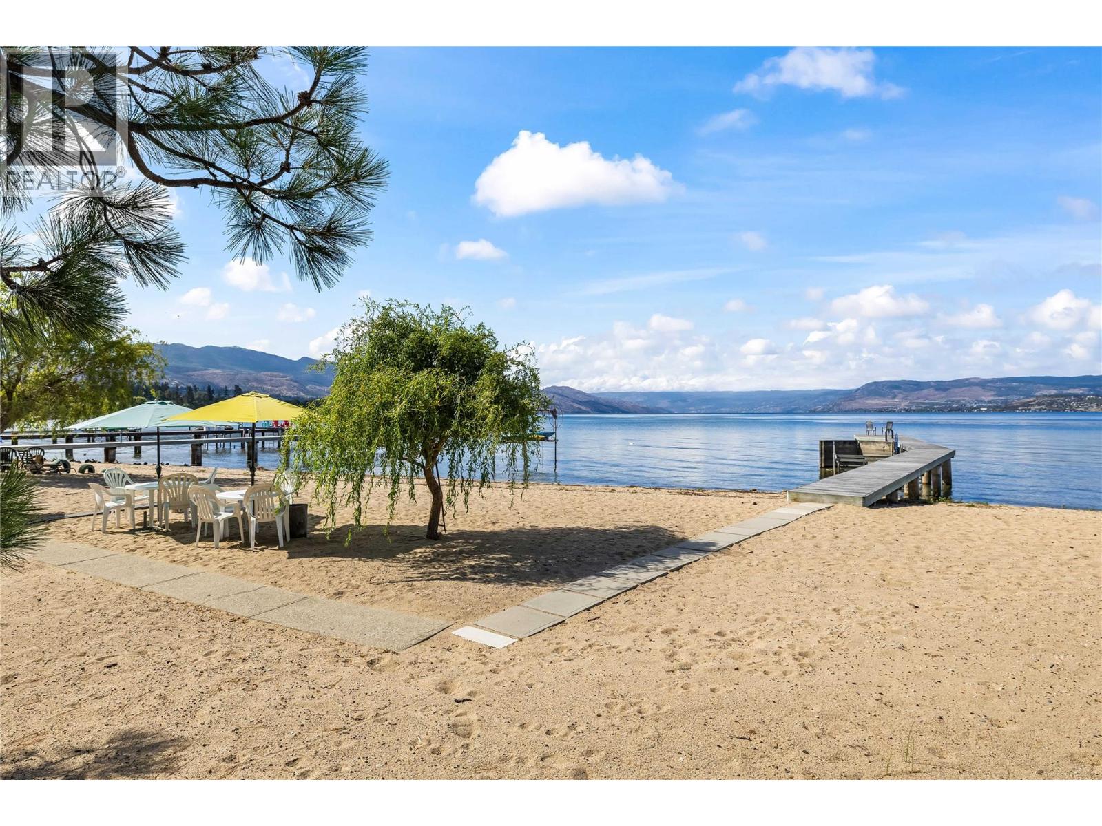 4088 Lakeshore Road, Kelowna, British Columbia  V1W 1V6 - Photo 38 - 10399591