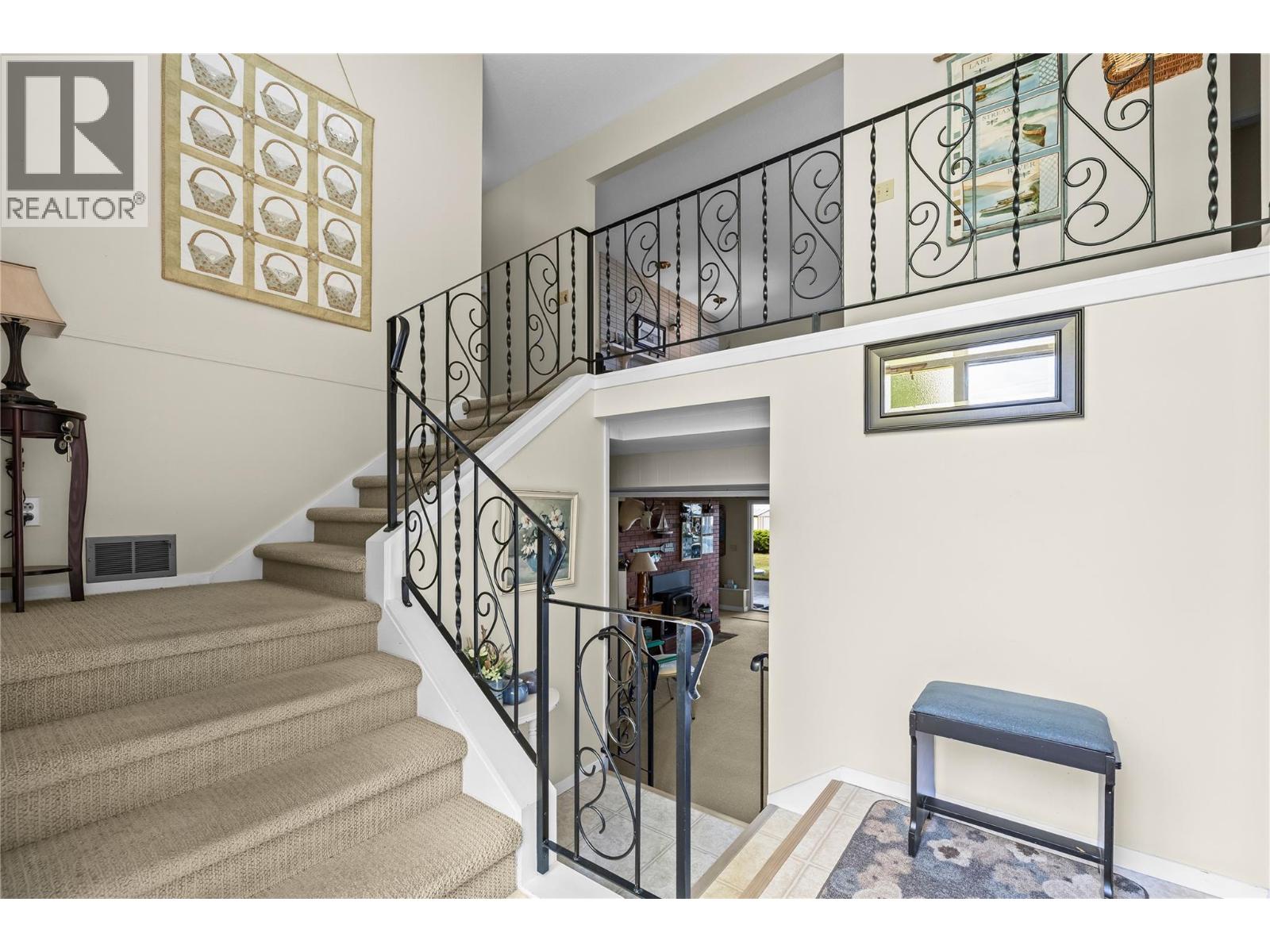 4088 Lakeshore Road, Kelowna, British Columbia  V1W 1V6 - Photo 4 - 10399591