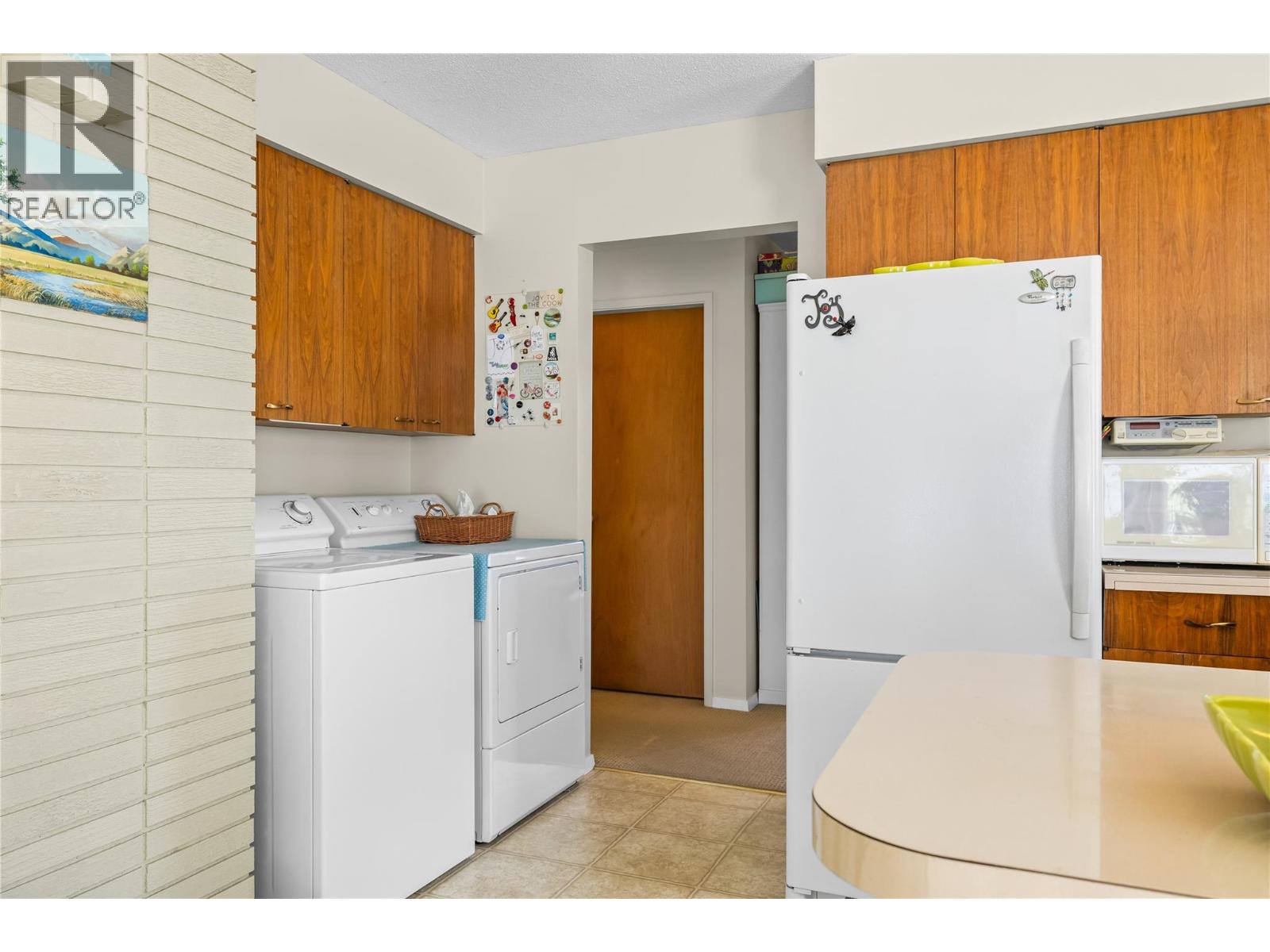 4088 Lakeshore Road, Kelowna, British Columbia  V1W 1V6 - Photo 9 - 10399591