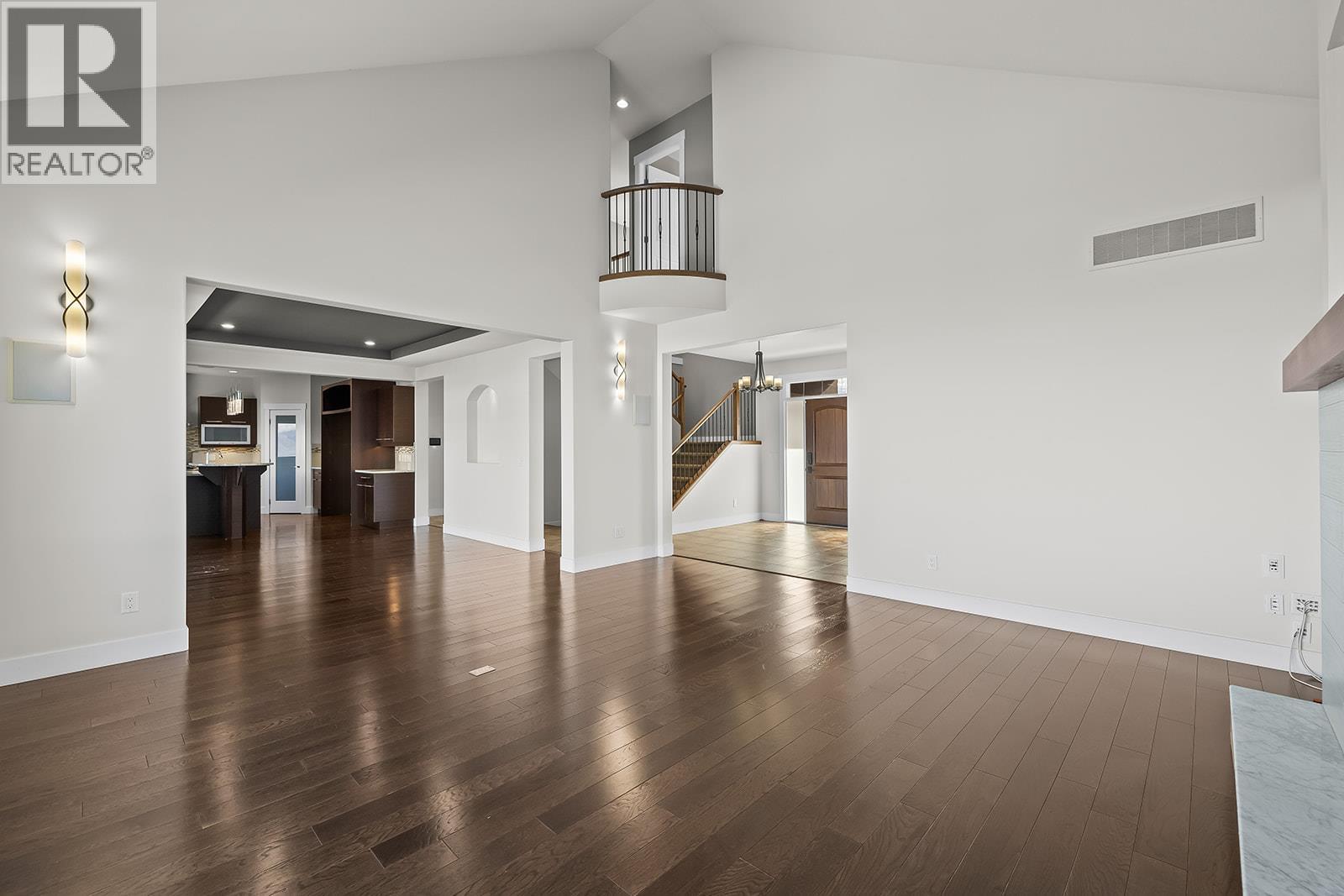 772 Kuipers Crescent, Kelowna, British Columbia  V1W 5C9 - Photo 4 - 10400332