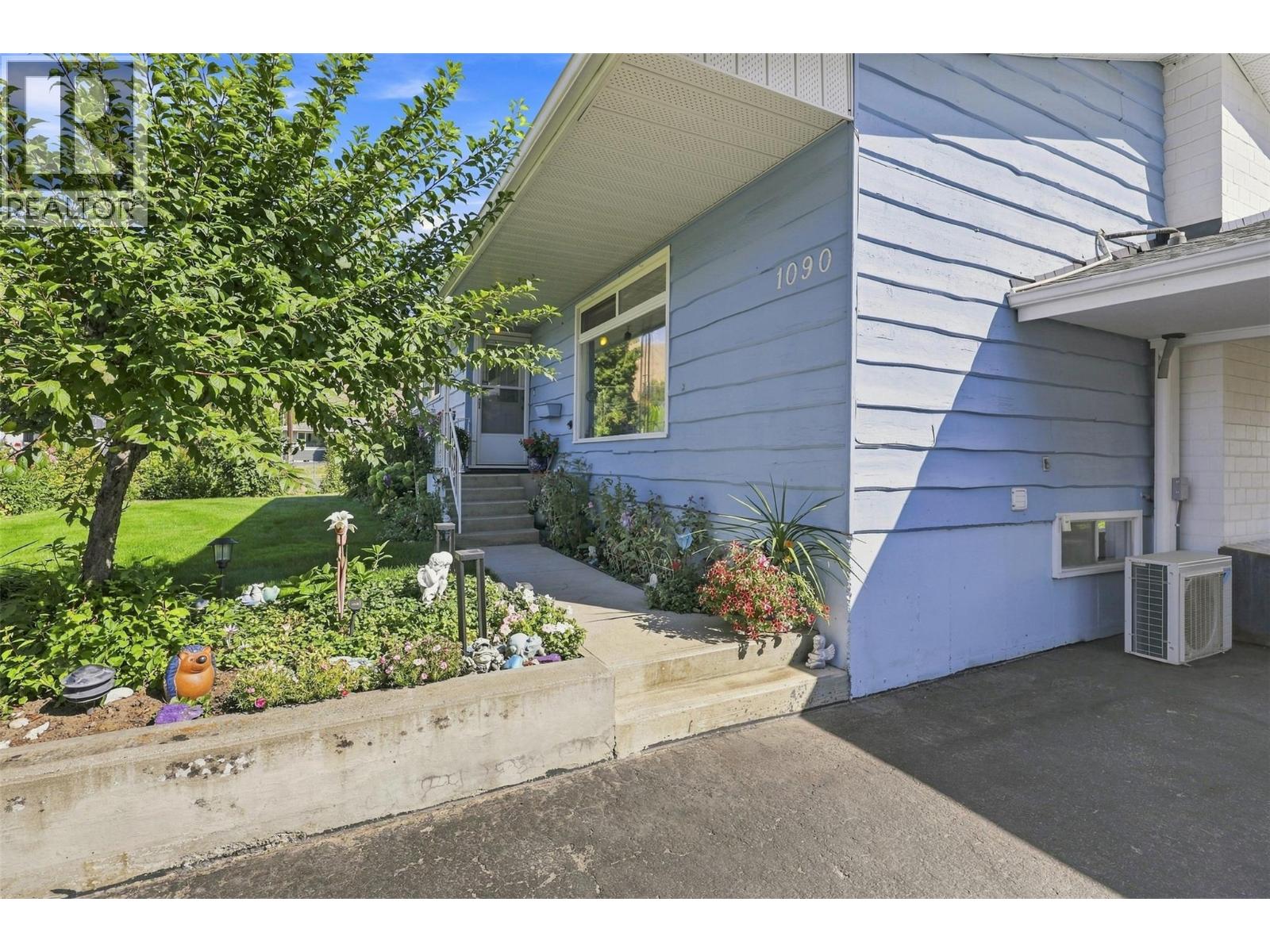 1090 Calmar Place, Kamloops, British Columbia  V2B 4T3 - Photo 2 - 10400282