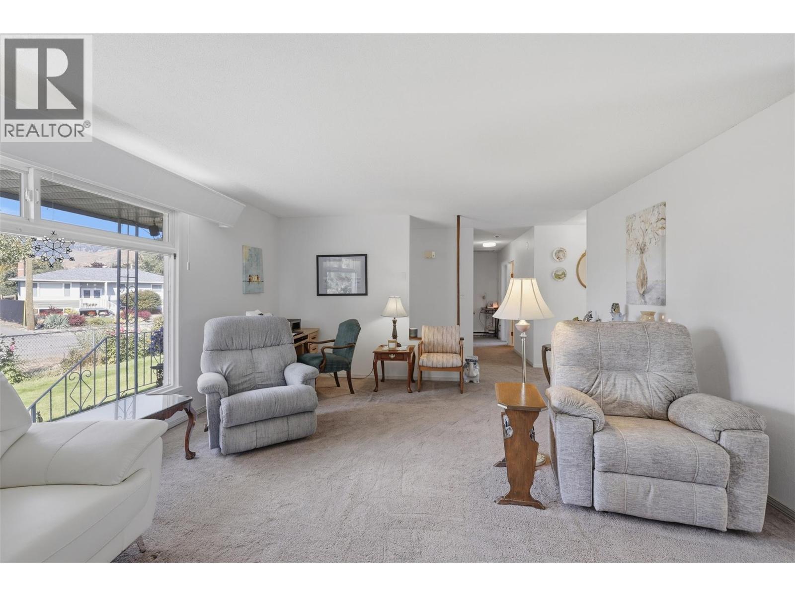 1090 Calmar Place, Kamloops, British Columbia  V2B 4T3 - Photo 7 - 10400282