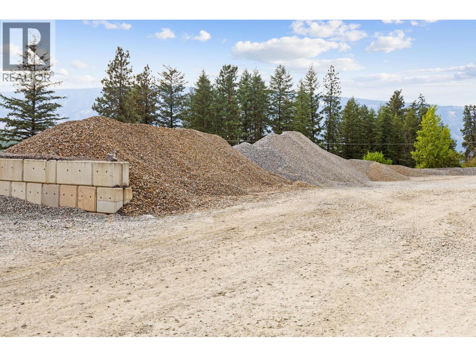 15799 Sawmill Road, Lake Country, British Columbia  V4V 2E2 - Photo 88 - 10400286